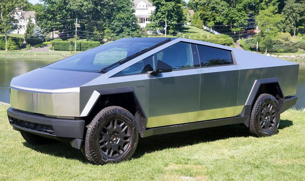 Tesla’s Cybertruck Dilemma: $800 Million in Inventory No One Seems to Want