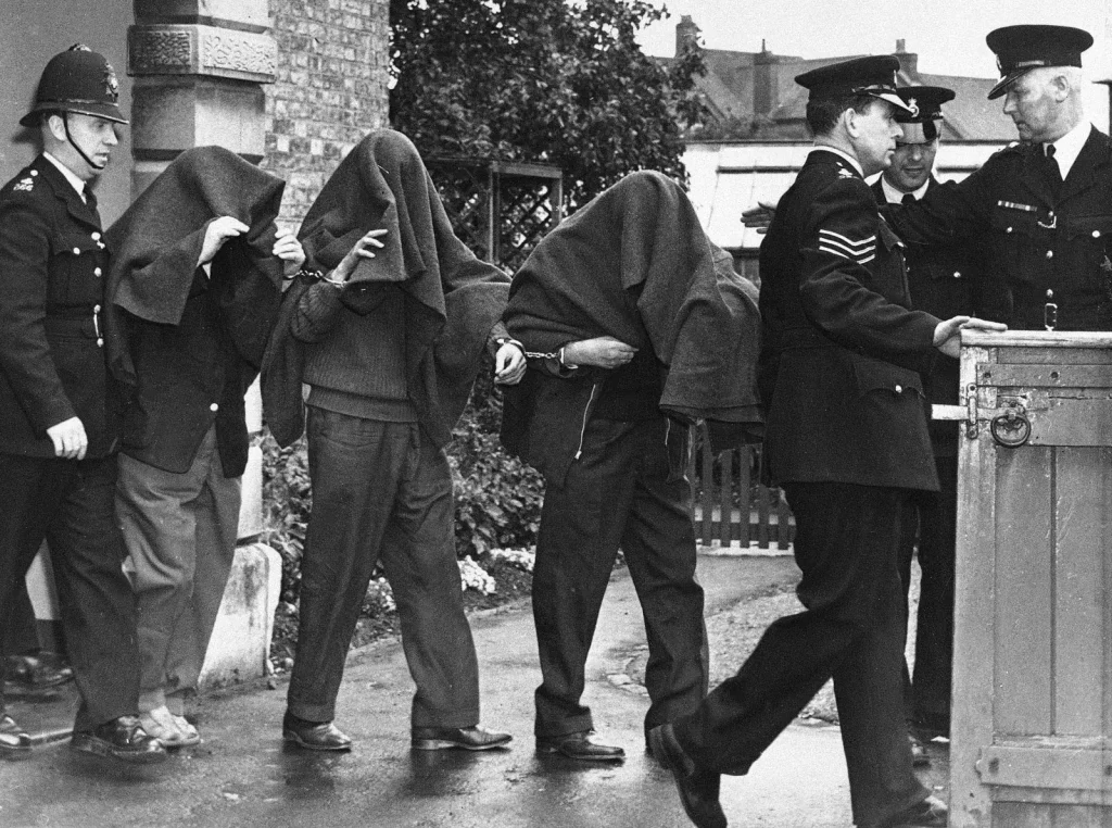 Top 5 Biggest Robberies of All Time : Inside History’s Most Shocking Heists