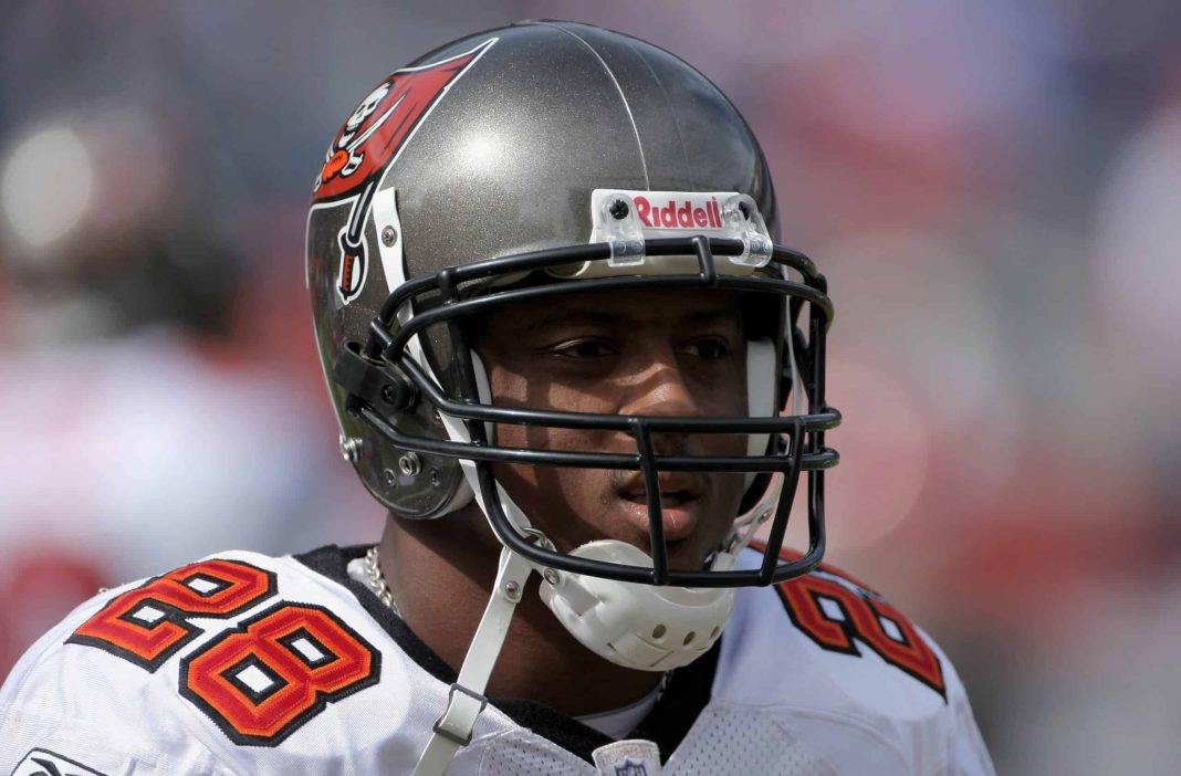 The Warrick Dunn Story : Turning Tragedy Into 250 Homes for Single Mothers The Warrick Dunn Story : Turning Tragedy Into 250 Homes for Single Mothers
